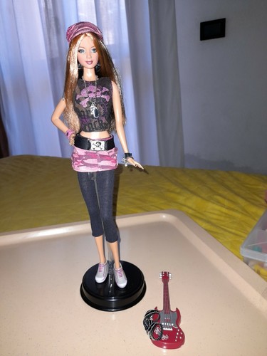 Barbie hard rock - hard, cafè